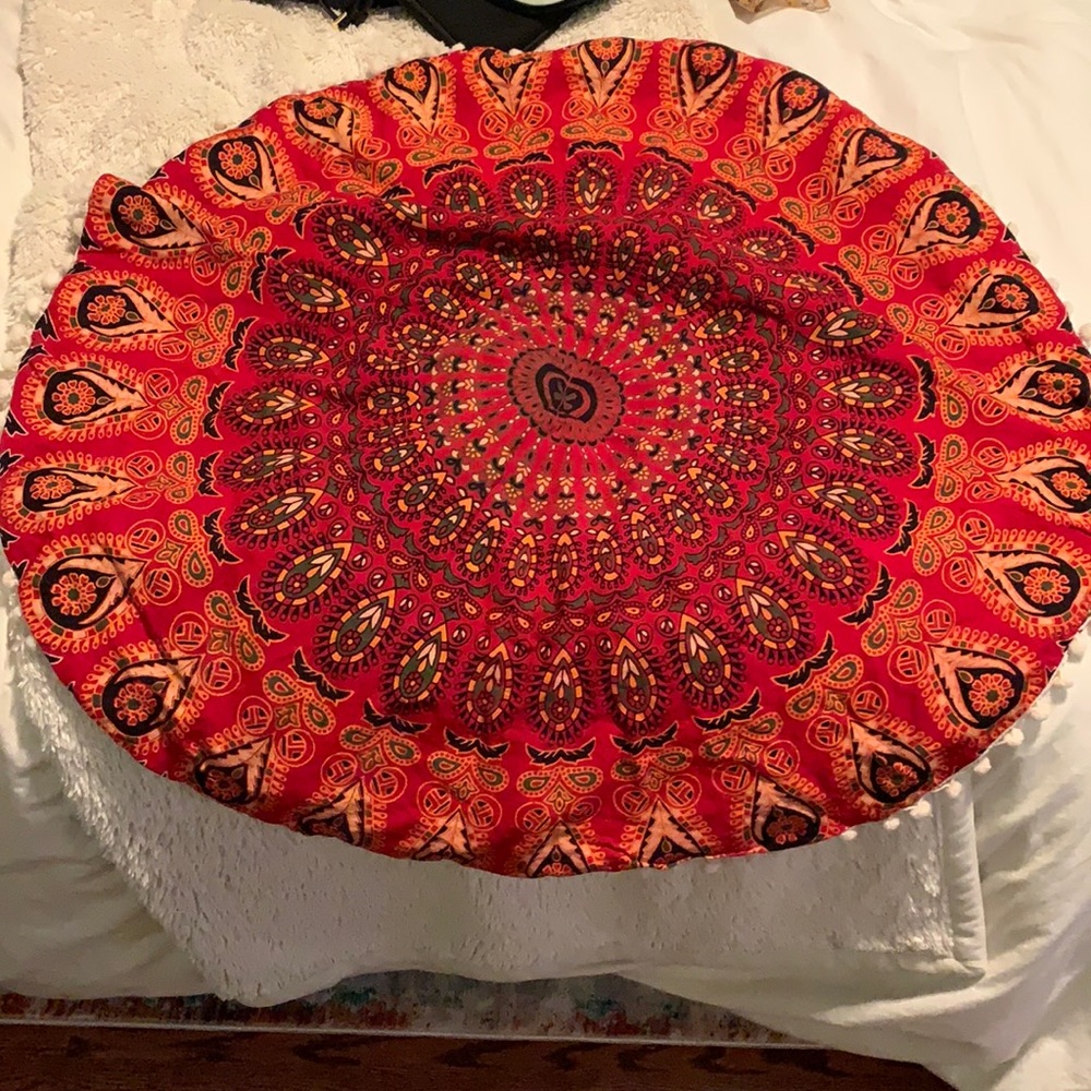 circular pillow case
